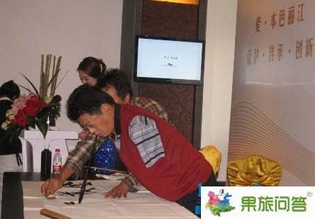 最后，金茂雪山語為來賓準(zhǔn)備了冷餐宴會。伴著來自聯(lián)盟商家“遇見”與“傳奇”酒吧樂隊的原創(chuàng)音樂，活動落下帷幕。